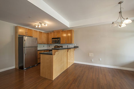 229-7333 16th avenue (4)2