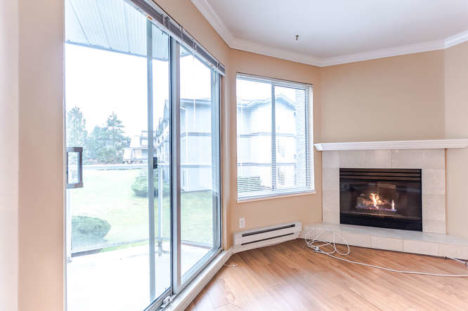 201 1167 Pipeline Rd-small-013-16-Living Room-666x444-72dpi