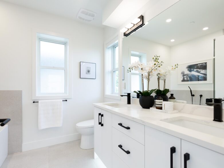 2122 Venables St.-18