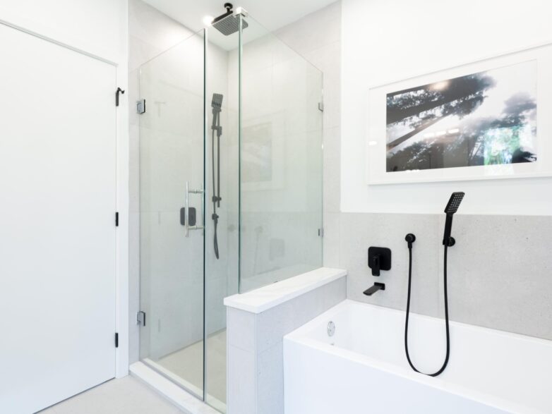 2122 Venables St.-19