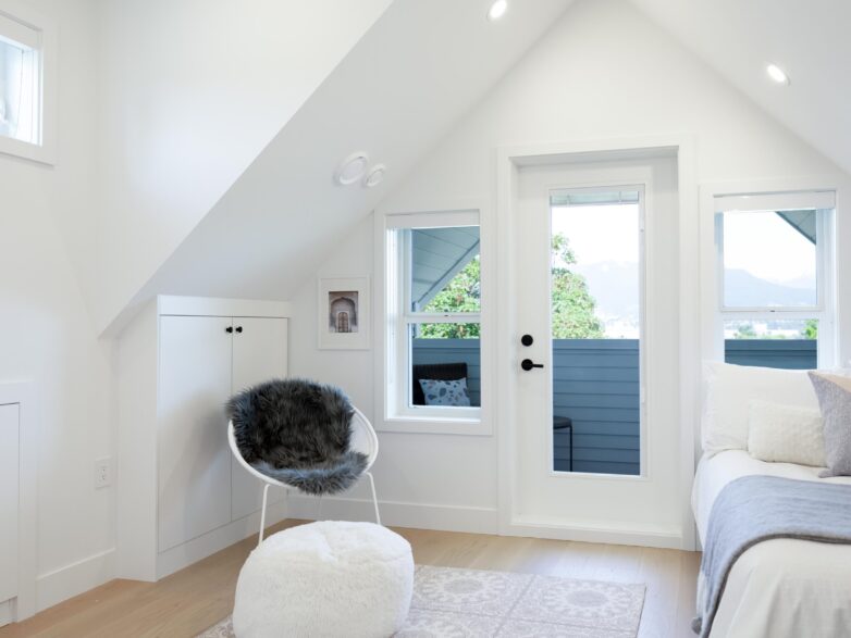 2122 Venables St.-23