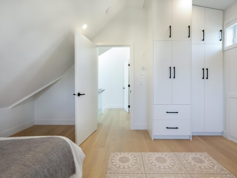 2122 Venables St.-27