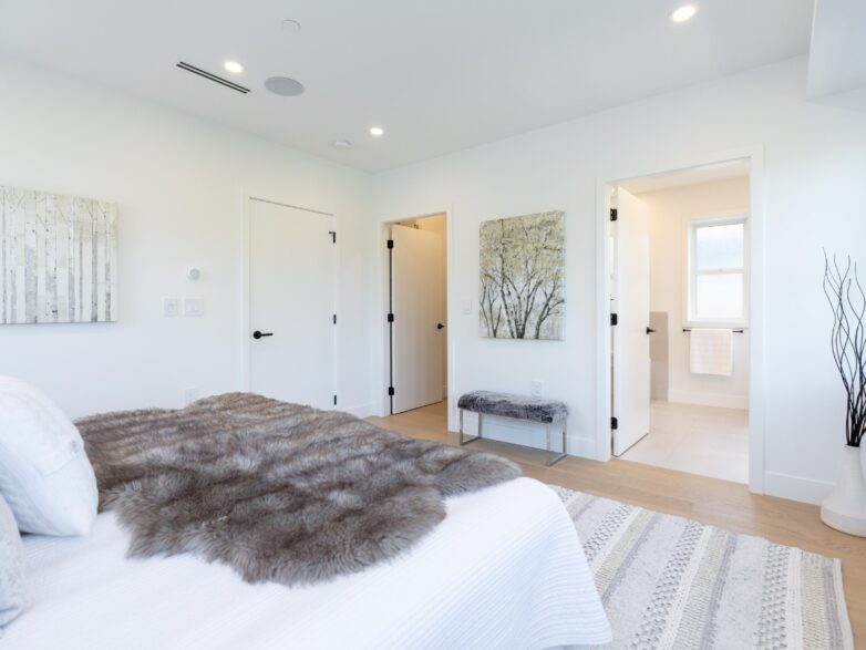 2122 Venables St.-31